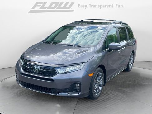 New 2026 Honda Odyssey Touring image 3