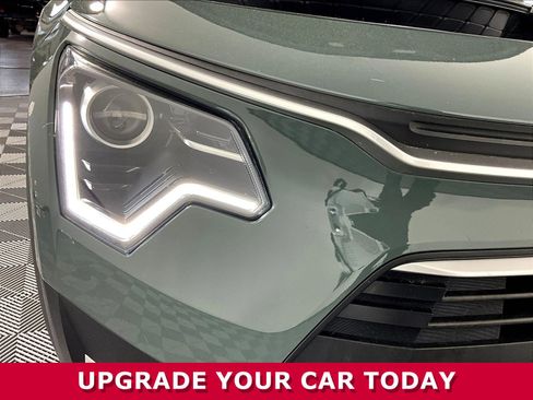 Used 2023 Kia Niro EX FWD image 29