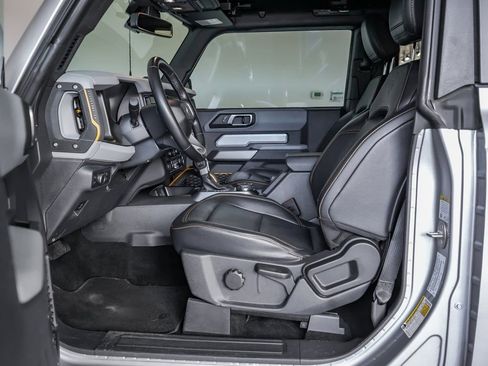 Used 2022 Ford Bronco Badlands w/ Sasquatch Package AWD/4WD image 5