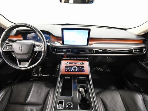 Used 2023 Lincoln Aviator Reserve w/ Equipment Group 201A image 3