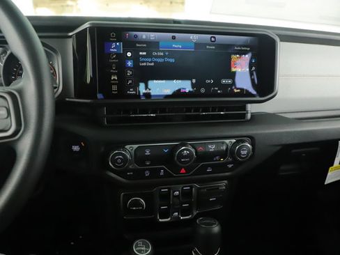 New 2026 Jeep Gladiator Sport image 19