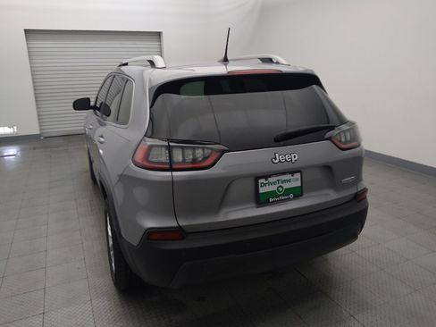 Used 2019 Jeep Cherokee Latitude w/ Popular Appearance Group FWD image 6