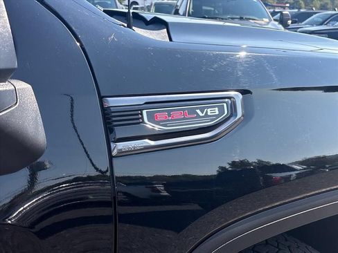 Used 2022 GMC Sierra 1500 AT4 w/ AT4 Premium Package AWD/4WD image 11