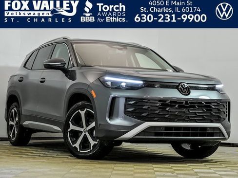 New 2026 Volkswagen Tiguan SE image 1