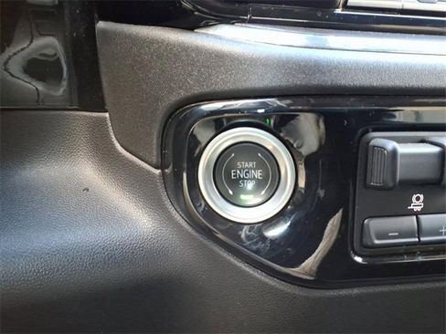 Used 2025 GMC Sierra 1500 SLT image 21