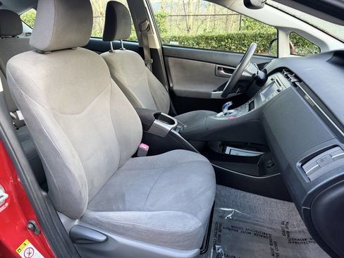 Used 2013 Toyota Prius Three image 16
