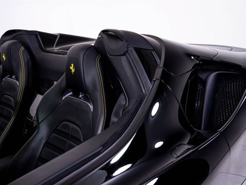 Used 2022 Ferrari SF90 Spider AWD/4WD image 16