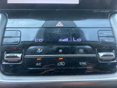 Used 2023 Kia Sorento S w/ Panoramic Sunroof Package FWD image 22