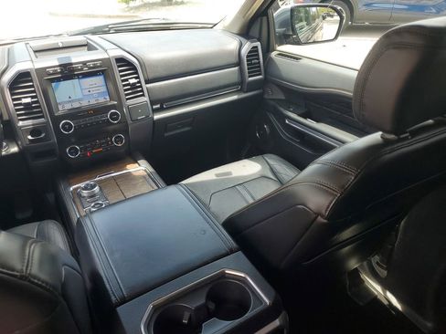 Used 2019 Ford Expedition Max Platinum AWD/4WD image 19
