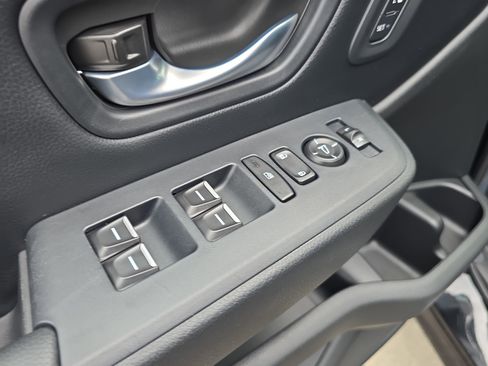 Used 2025 Honda Pilot Touring image 20