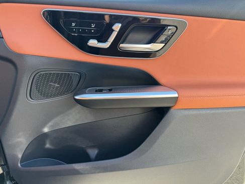 Certified 2025 Mercedes-Benz GLC 300 image 21