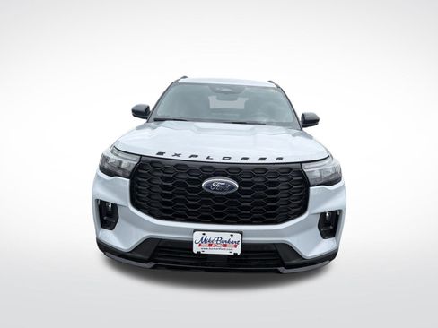 Used 2026 Ford Explorer ST-Line AWD/4WD image 3