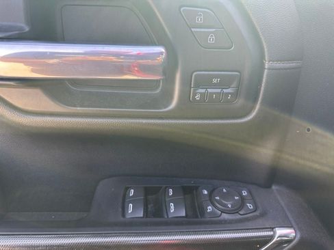 Used 2021 GMC Sierra 1500 AT4 w/ Technology Package AWD/4WD image 14