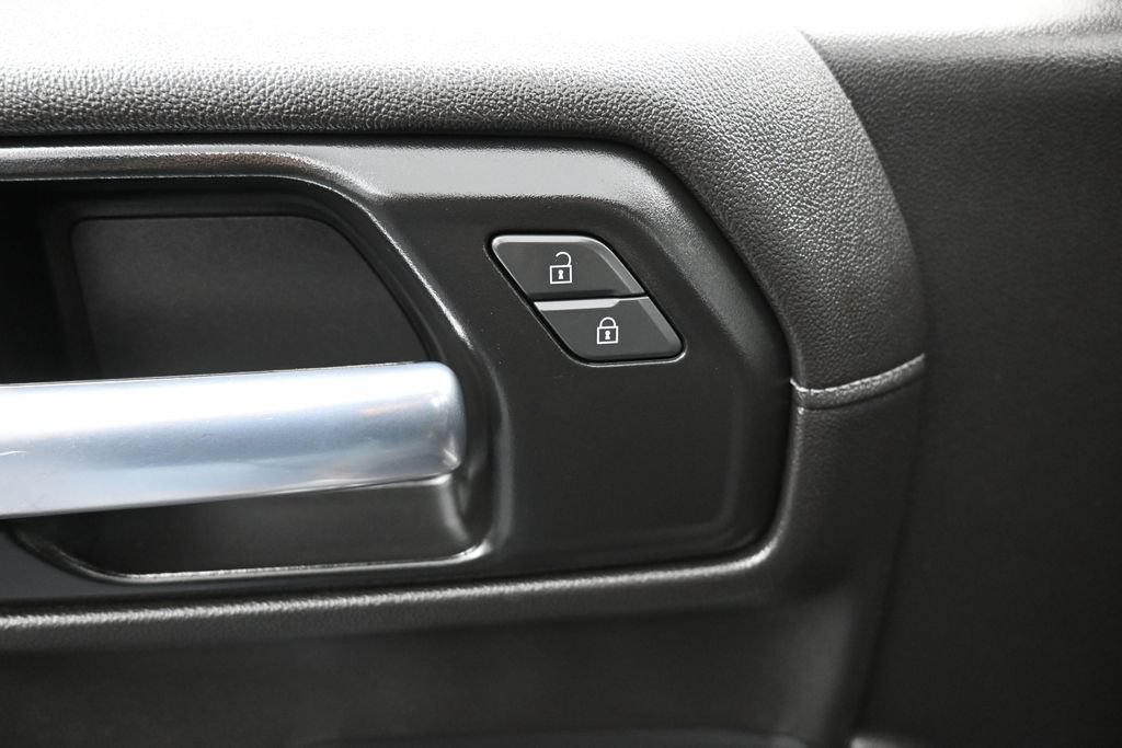 Used 2020 Chevrolet Silverado 1500 LT w/ All-Star Edition RWD image 16