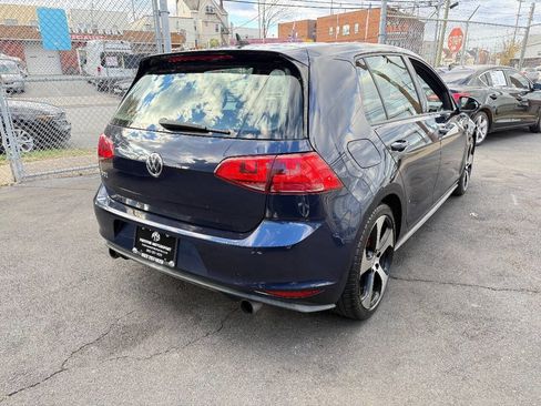 Used 2015 Volkswagen Golf 4-Door image 6