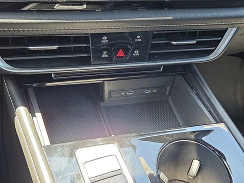 Used 2024 Volkswagen Atlas Cross Sport SE FWD image 29