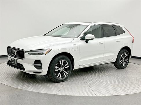 Certified 2022 Volvo XC60 T8 Inscription Expression image 1
