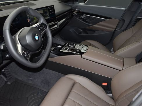 New 2026 BMW 530i w/ Premium Package RWD image 12