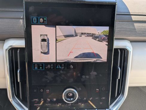 Certified 2025 GMC Acadia Denali w/ Super Cruise Package FWD image 30
