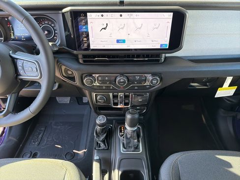 New 2026 Jeep Gladiator Sport image 36