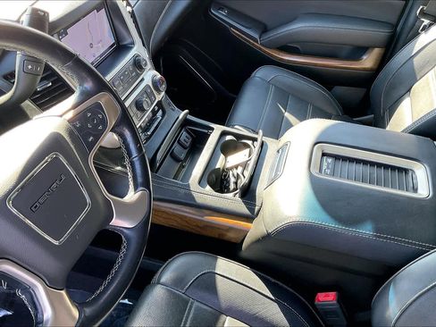 Used 2019 GMC Yukon Denali w/ Denali Ultimate Package image 16