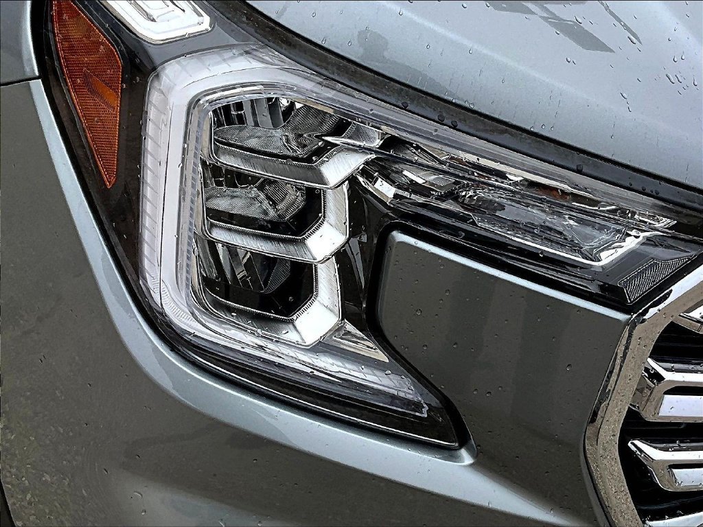 Used 2023 GMC Terrain SLT AWD/4WD image 34