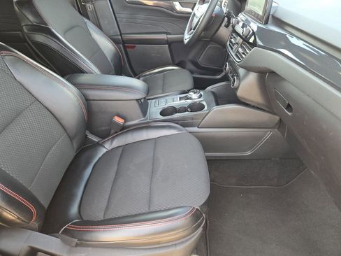 Used 2024 Ford Escape ST-Line AWD/4WD image 9