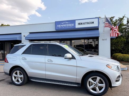 Used 2018 Mercedes-Benz GLE 350 4MATIC w/ Premium 1 Package image 11