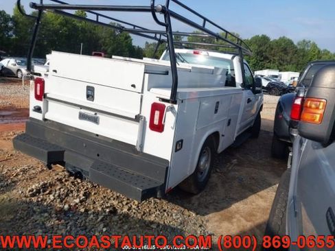 Used 2022 Ford F250 XL w/ Power Equipment Group image 2