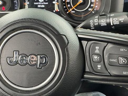 Used 2024 Jeep Wrangler Unlimited Sport AWD/4WD image 23