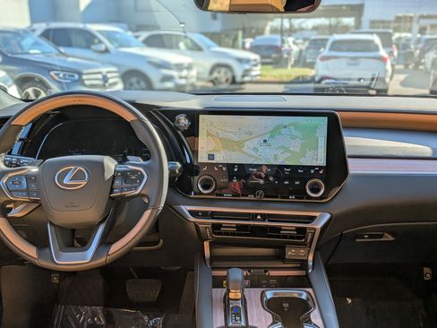 Used 2025 Lexus RX 350 Premium image 30
