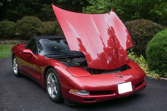 Used 2004 Chevrolet Corvette Convertible w/ Preferred Equipment Group RWD image 25