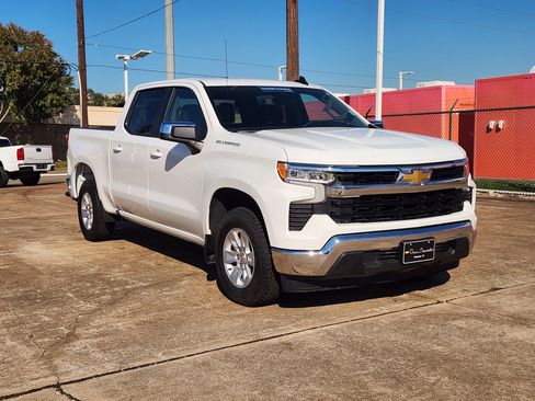 Certified 2025 Chevrolet Silverado 1500 LT image 4