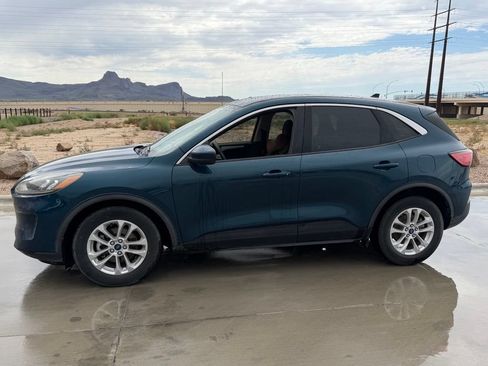 Used 2020 Ford Escape SE FWD image 5