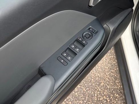 Certified 2025 Kia K4 LX image 19