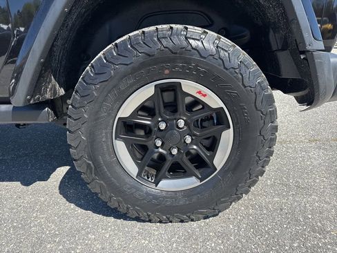 Used 2018 Jeep Wrangler Rubicon w/ LED Lighting Group image 27