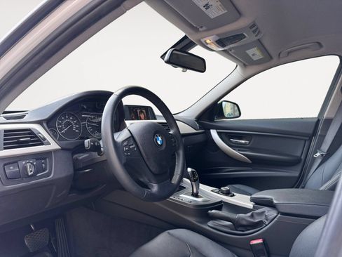 Used 2016 BMW 320i xDrive Sedan AWD/4WD image 9