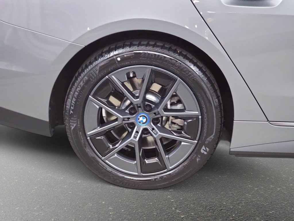 Certified 2024 BMW i4 eDrive35 w/ Premium Package RWD image 34