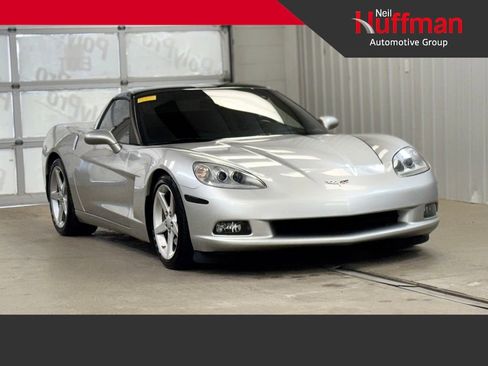 Used 2005 Chevrolet Corvette Coupe w/ Preferred Equipment Group image 1
