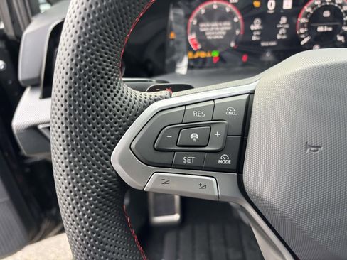 New 2026 Volkswagen GTI SE FWD image 17