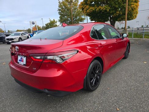 Used 2023 Toyota Camry LE image 4