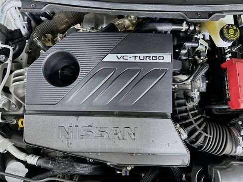 Used 2023 Nissan Rogue SV FWD image 32