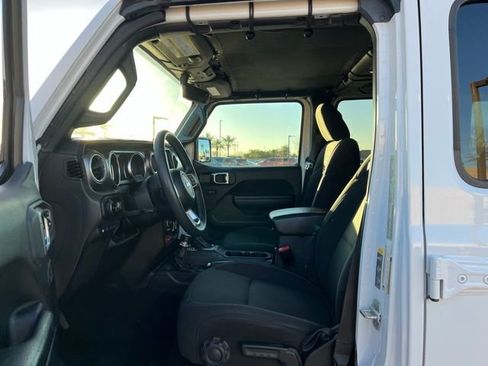 Used 2023 Jeep Wrangler Unlimited Rubicon 4xe w/ Steel Bumper Group image 12