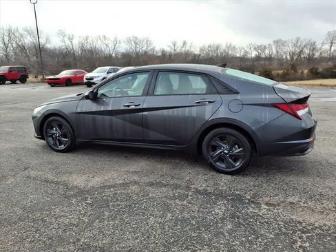 Used 2022 Hyundai Elantra SEL w/ Convenience Package image 24