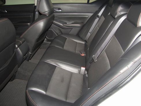 Used 2020 Nissan Altima 2.5 SR image 12