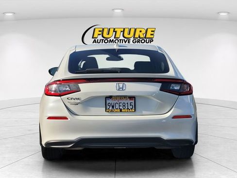 Used 2024 Honda Civic EX-L image 8