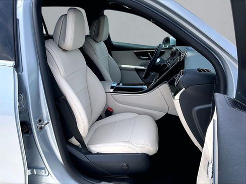Certified 2025 Mercedes-Benz GLC 300 image 9