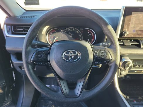 Used 2023 Toyota RAV4 LE image 21