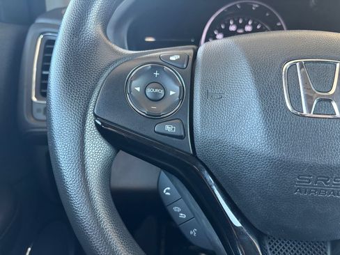 Used 2021 Honda HR-V EX image 11
