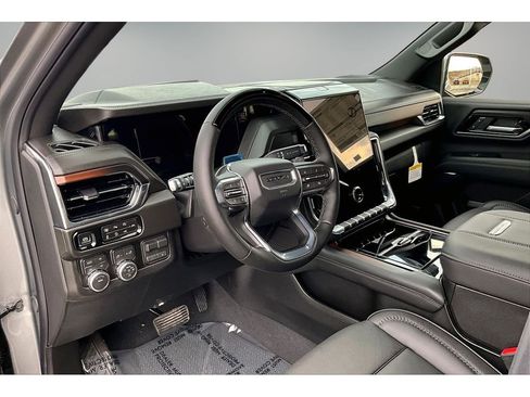 New 2026 GMC Yukon XL Denali w/ Denali Reserve Package AWD/4WD image 7